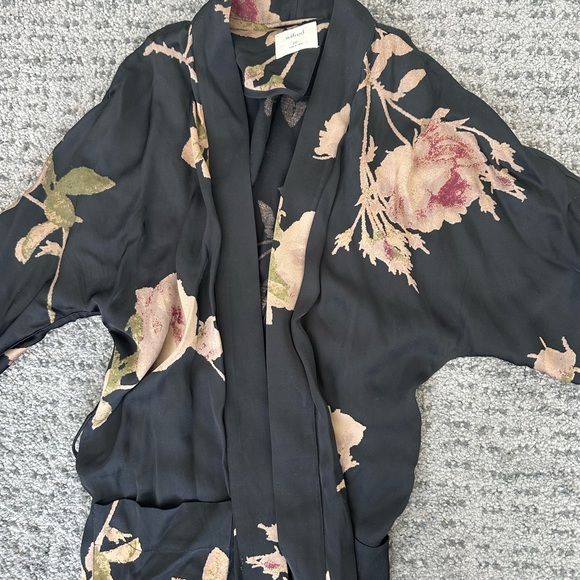 Aritzia Wilfred Durante Kimono jacket/robe with belt - Picture 4 of 8